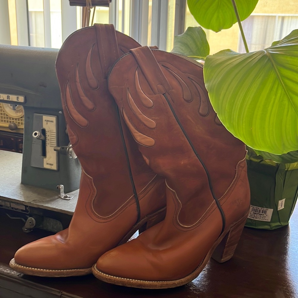 FRYE COWBOY BOOTS